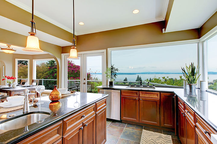 /img/gallery/granite-countertops-by-the-sea.jpg